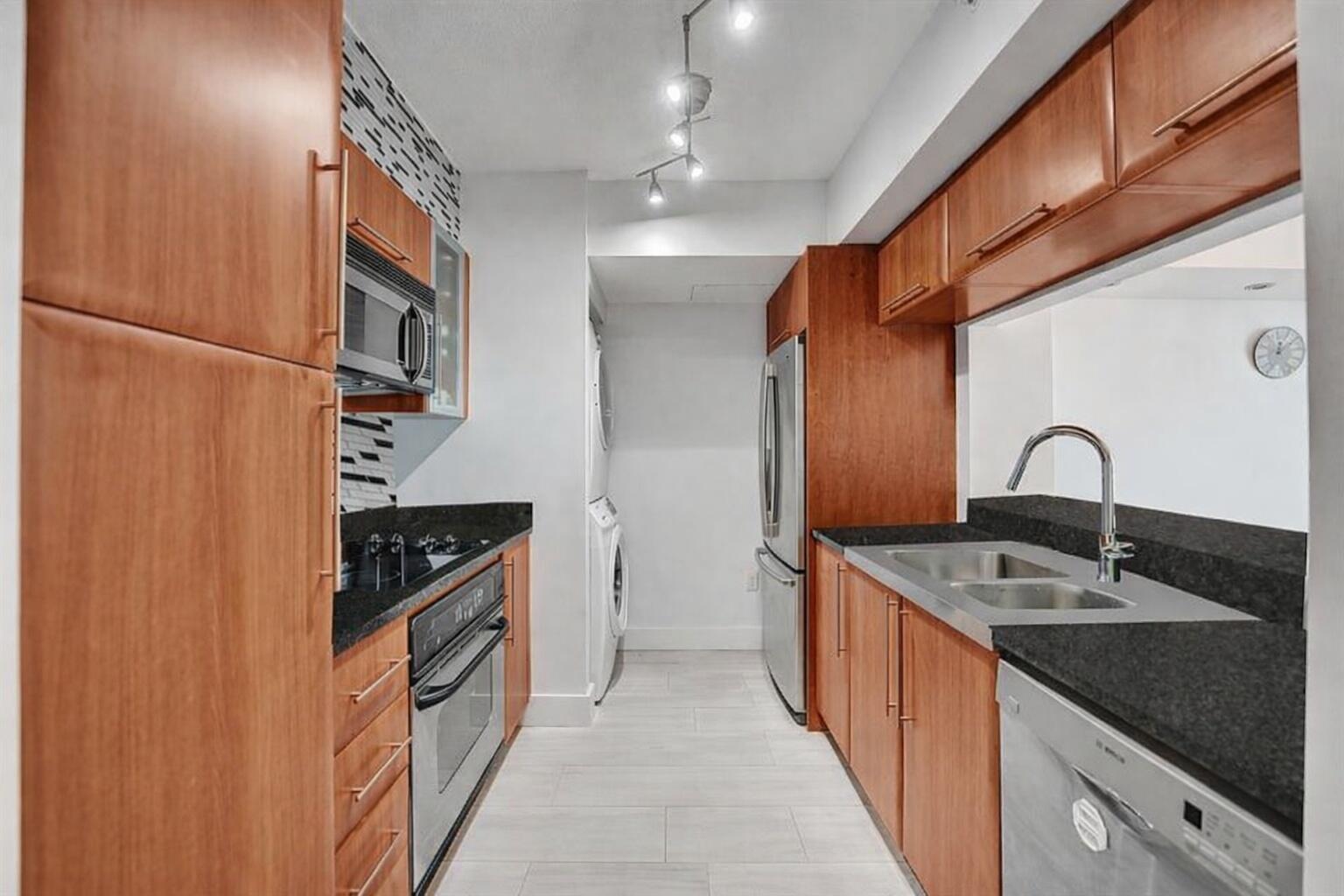 SYMPHONY NORTH CONDO - Residential Lease