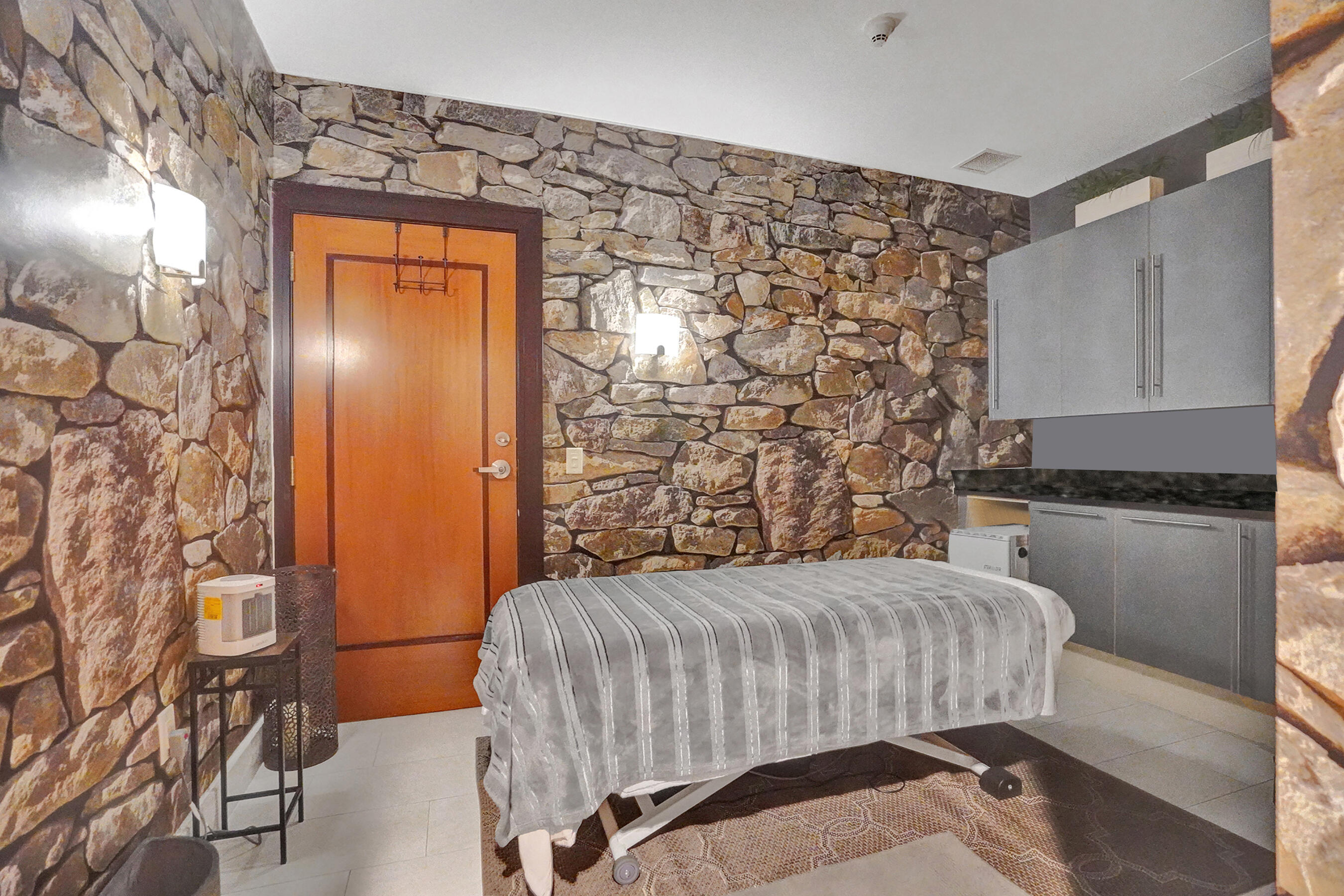 SYMPHONY NORTH CONDO - Residential Lease