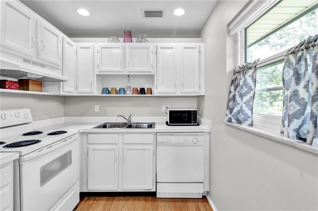 VISTA ROYALE PHASE IV BLDGS 83-111 - Residential