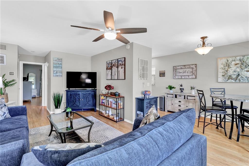 VISTA ROYALE PHASE IV BLDGS 83-111 - Residential