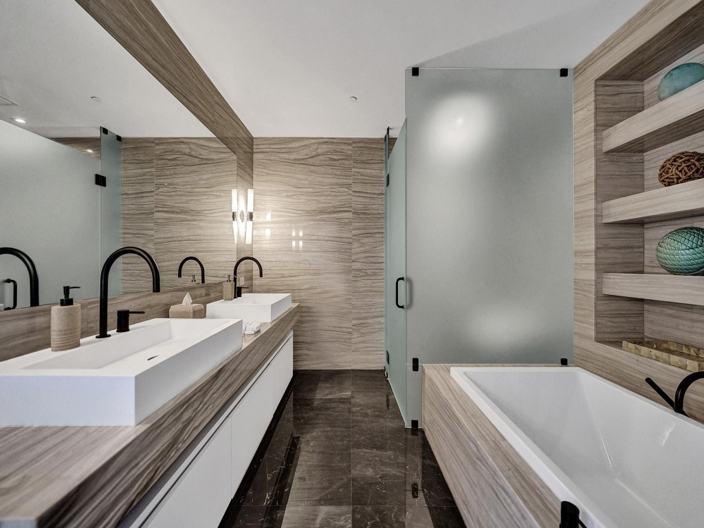 AUBERGE - Residential