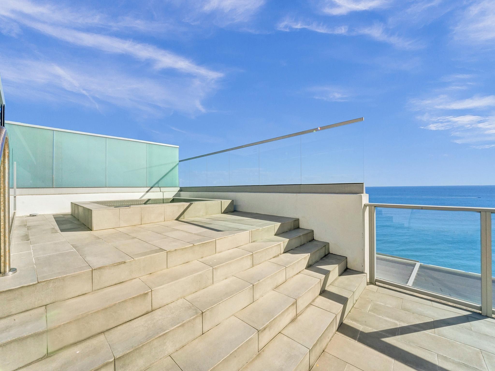 AUBERGE - Residential