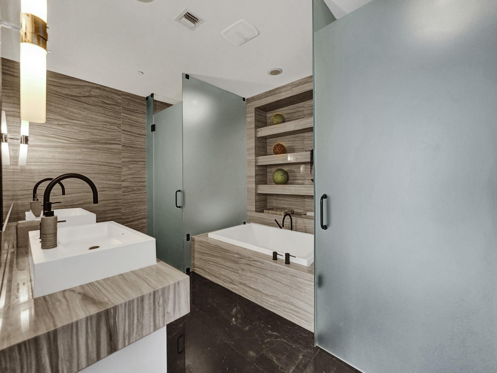 AUBERGE - Residential
