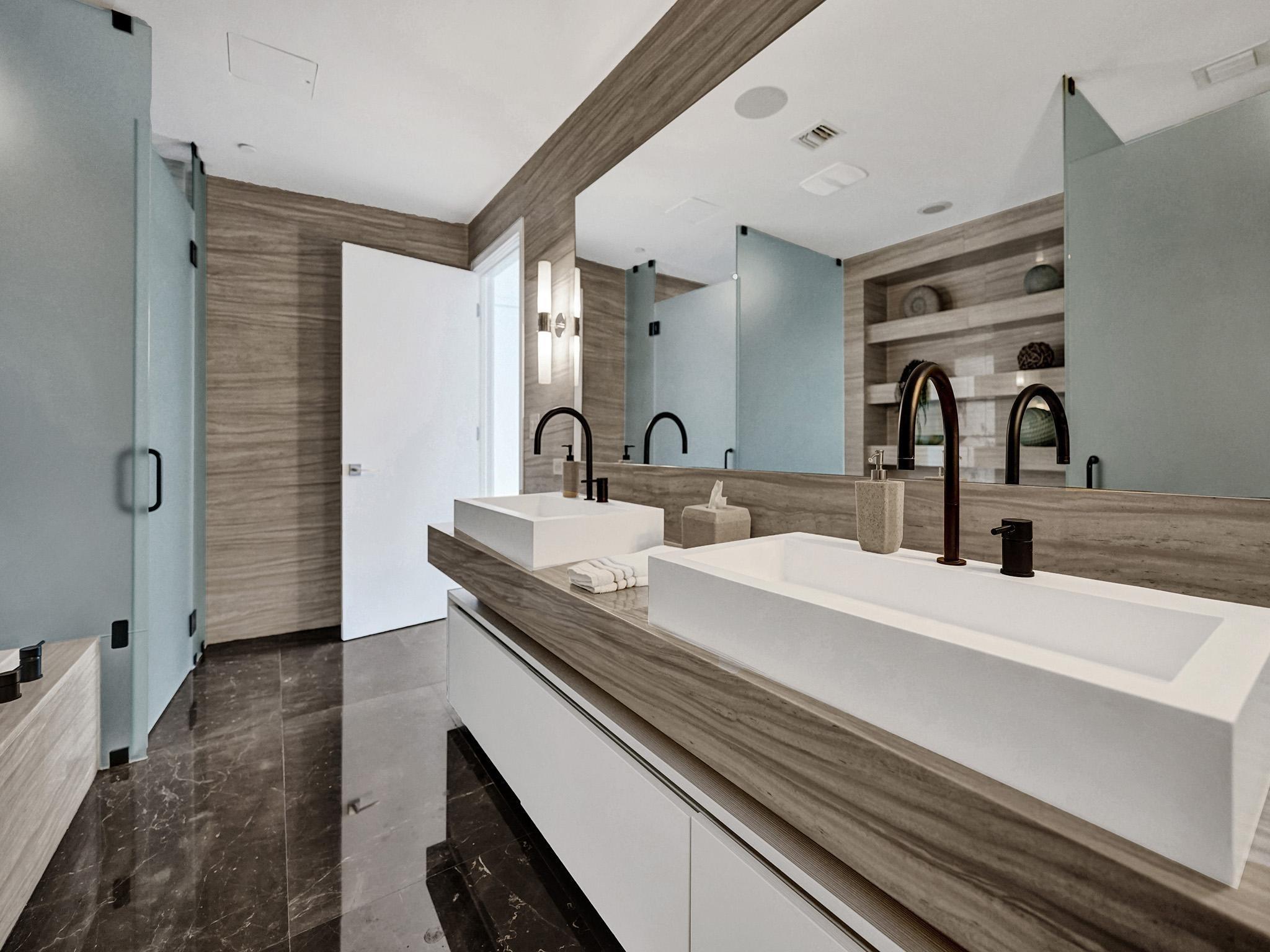 AUBERGE - Residential