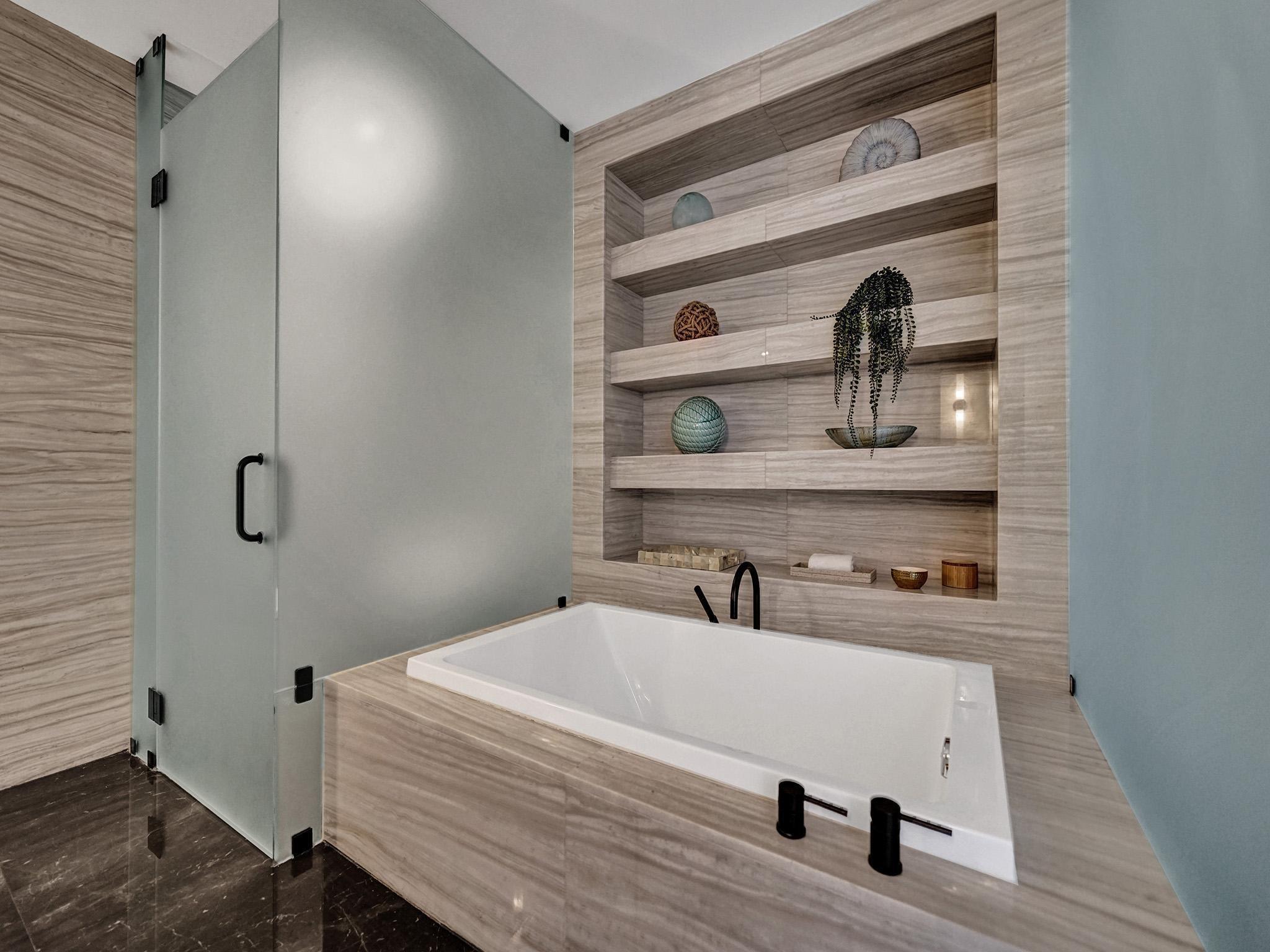 AUBERGE - Residential