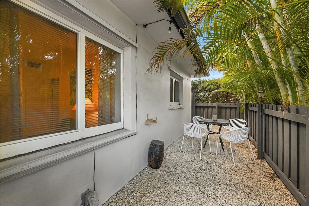 Photo of 602 NE 27th Street, Fort Lauderdale, FL 33334 (MLS # F10554221)