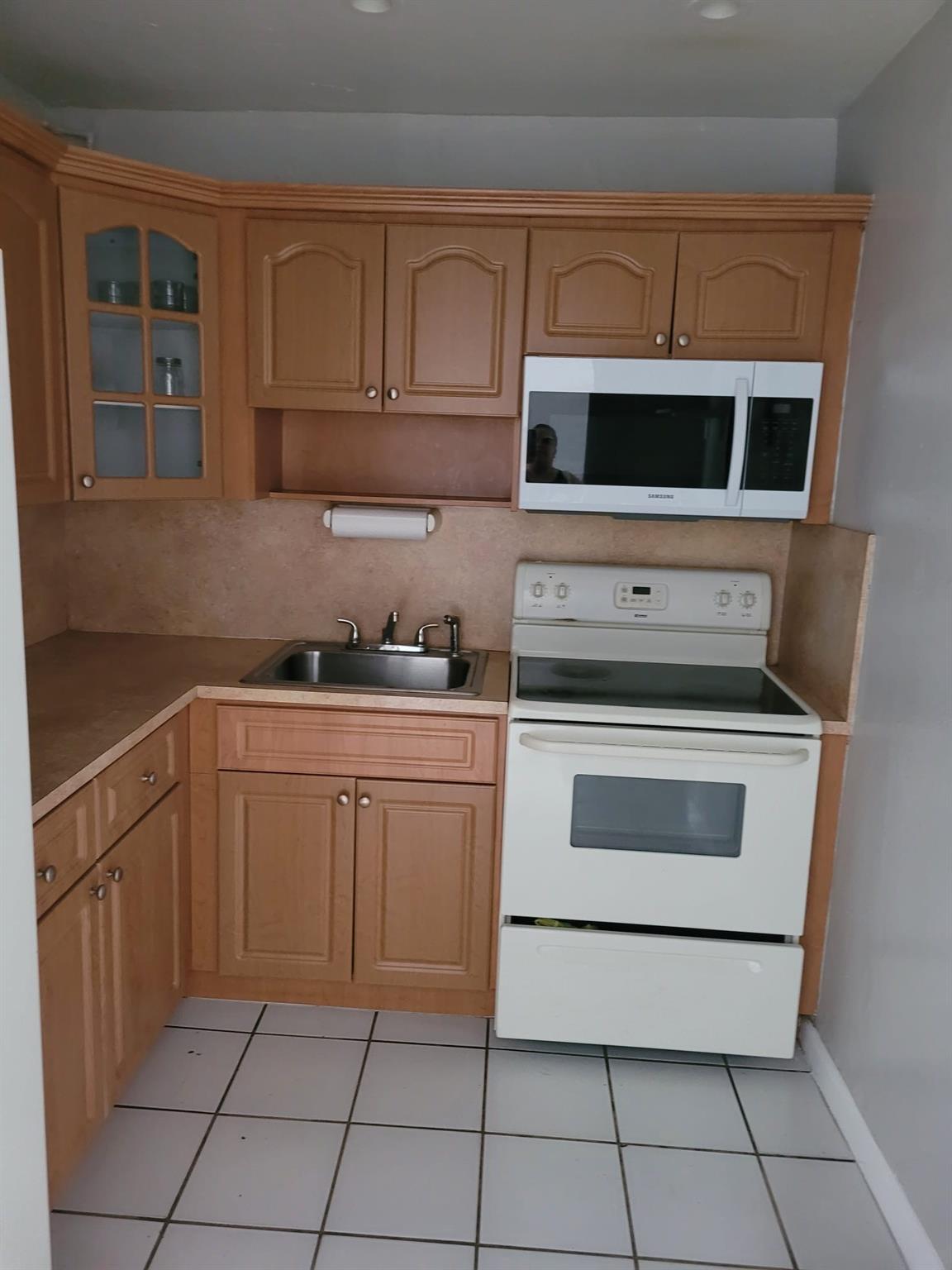 Courtyards of Hialeah - Residential