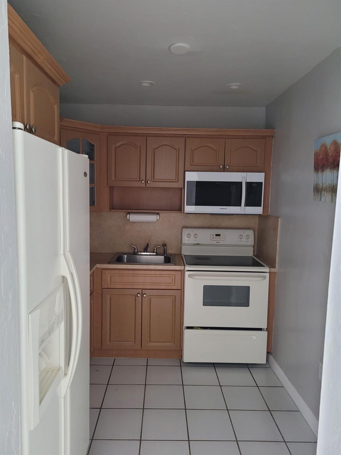 Courtyards of Hialeah - Residential