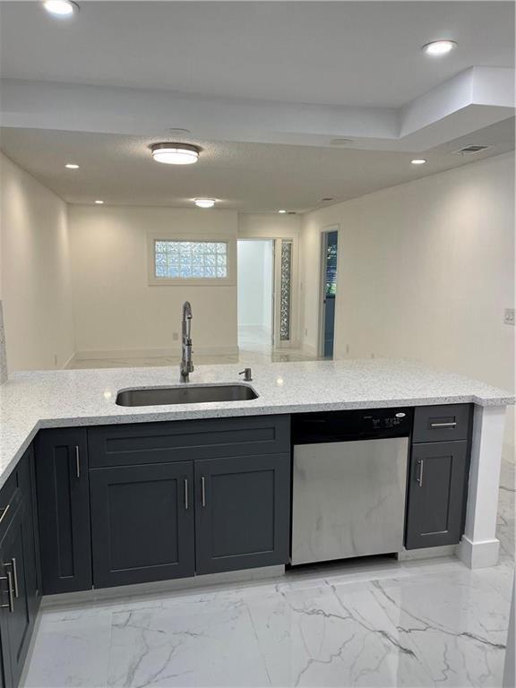 LAKEWOOD EAST SEC 1 - Residential Lease