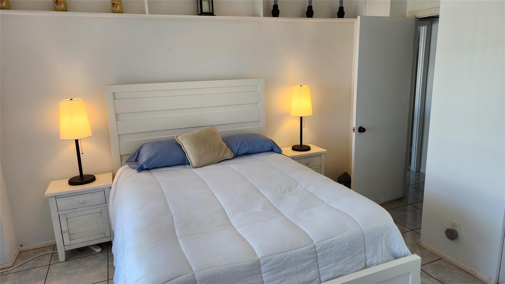 PARLIAMENT HOUSE CONDO - Residential Lease