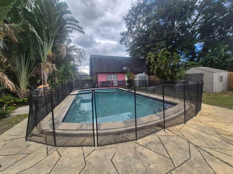 2327 Polk Street Hollywood FL 33020