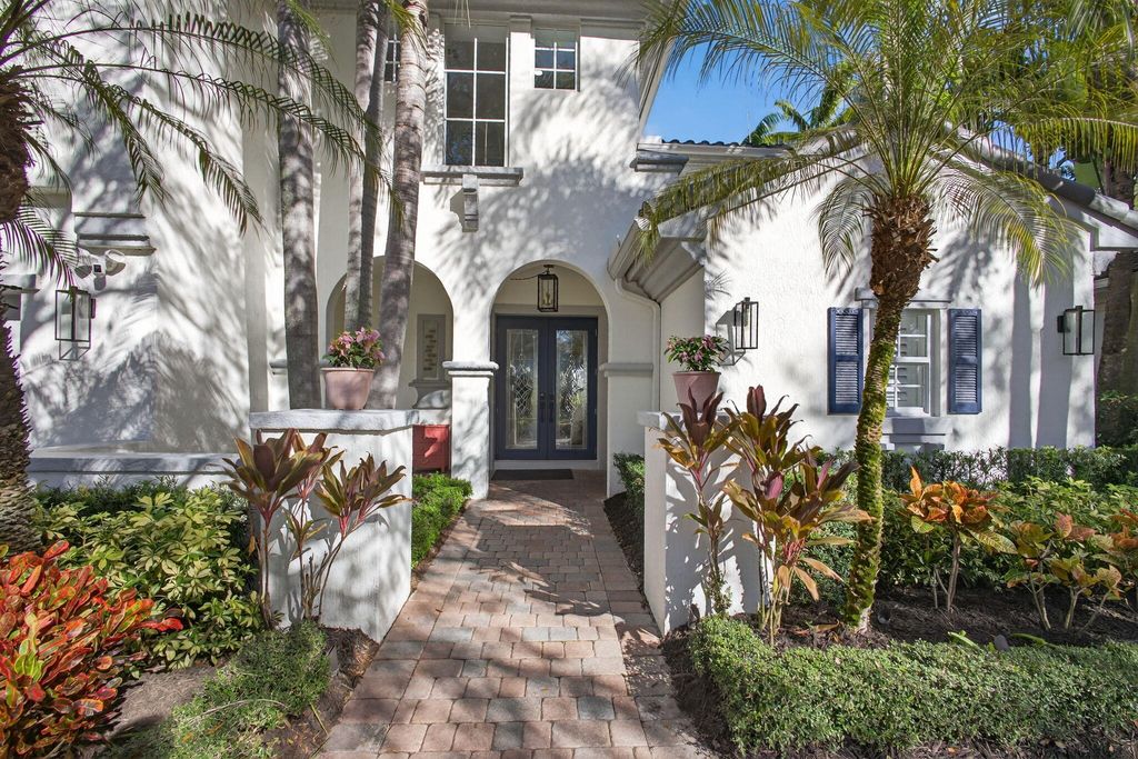 Photo of 1028 Vintner Boulevard, Palm Beach Gardens, FL 33410 (MLS # R11161346)