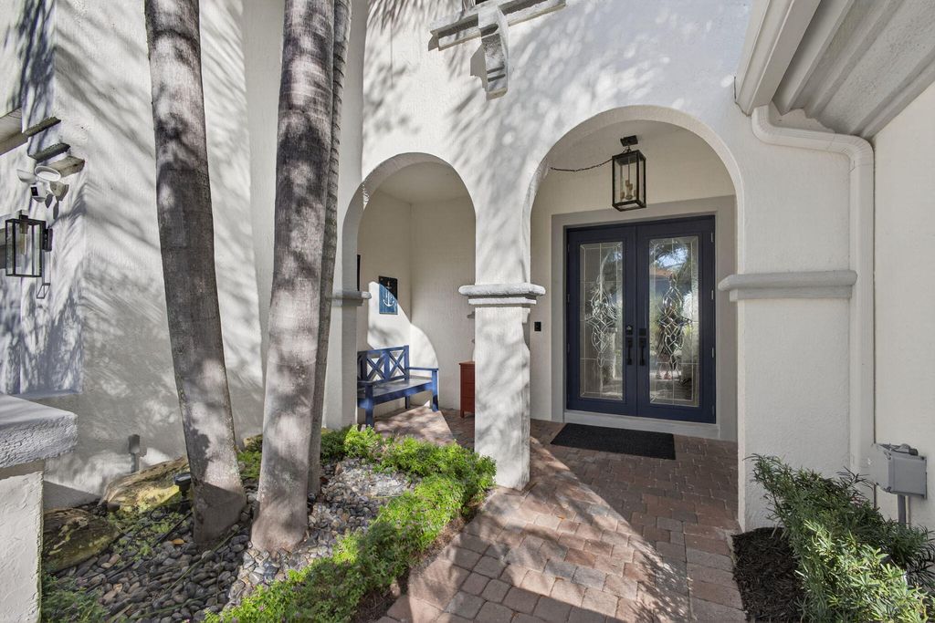 Photo of 1028 Vintner Boulevard, Palm Beach Gardens, FL 33410 (MLS # R11161346)