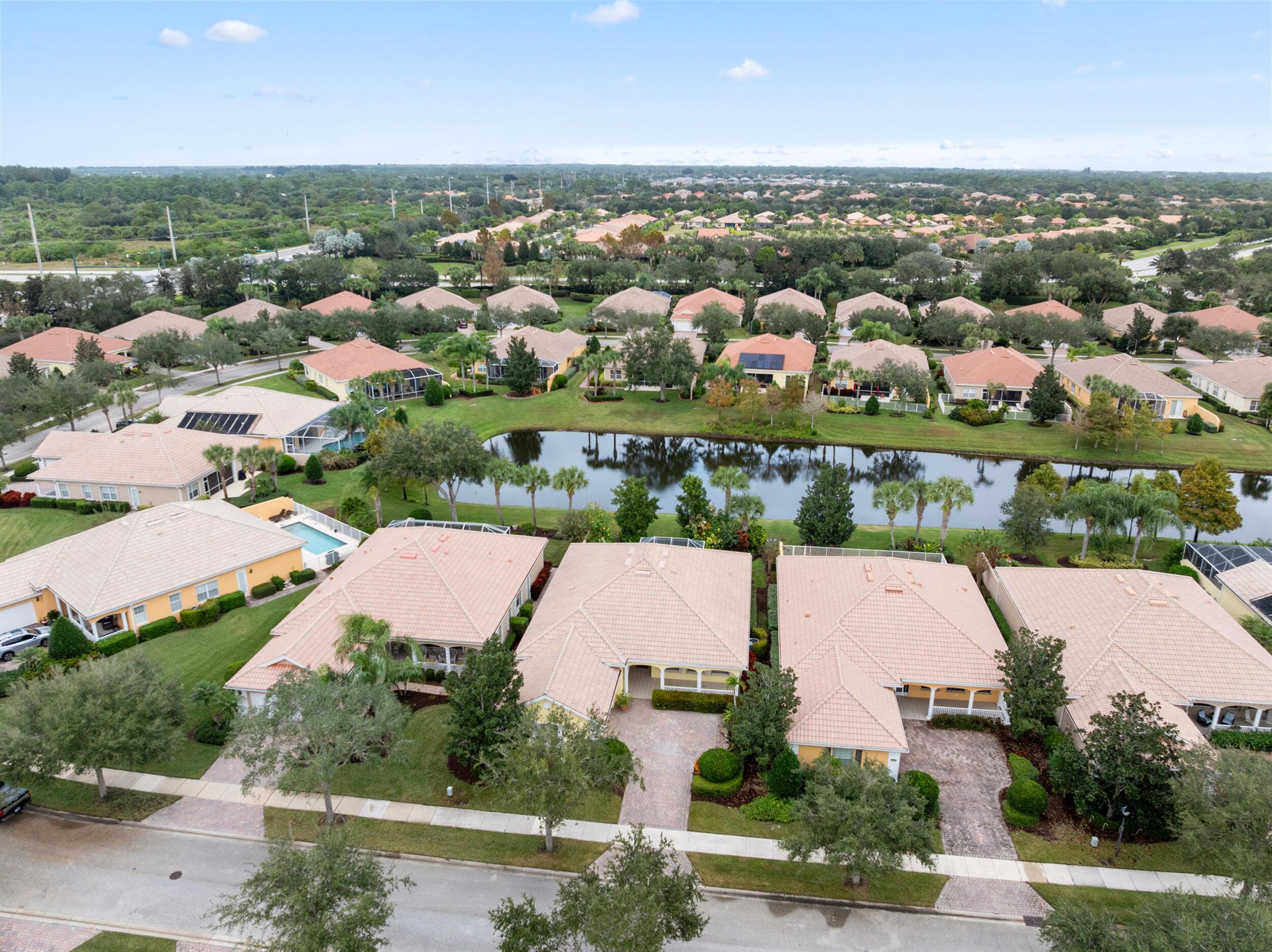 5422 Barbados Square