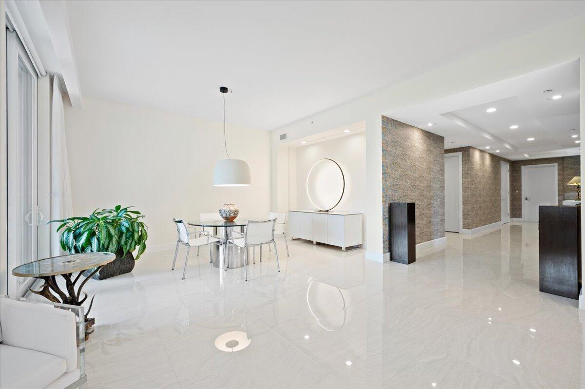 AZURE CONDO - Residential