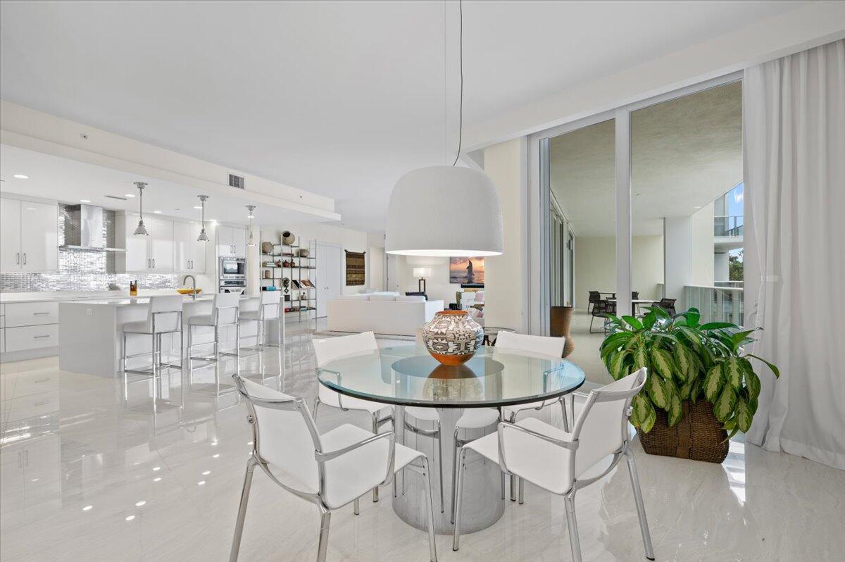 AZURE CONDO - Residential