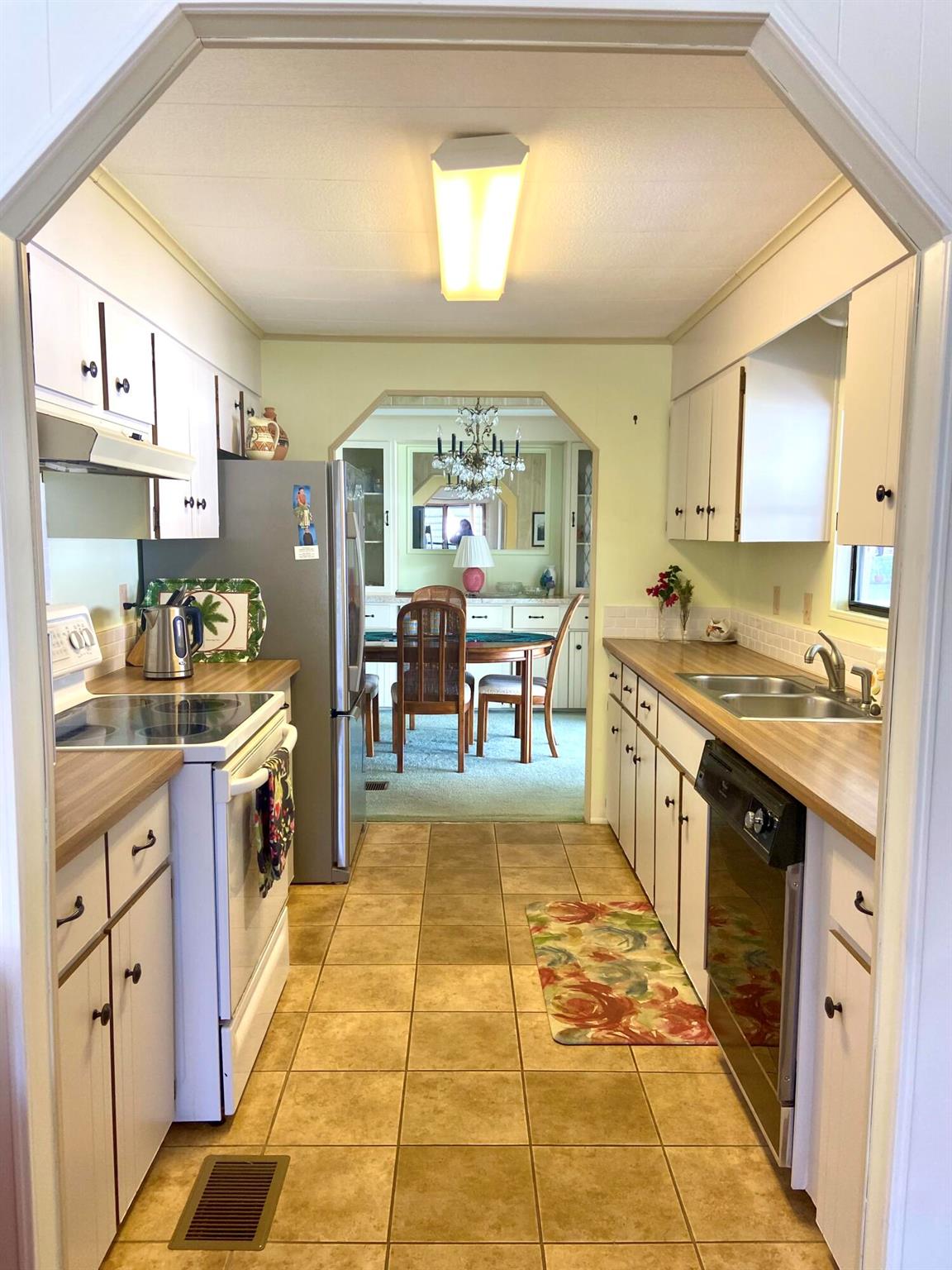 spanish lakes golf villag - Residential