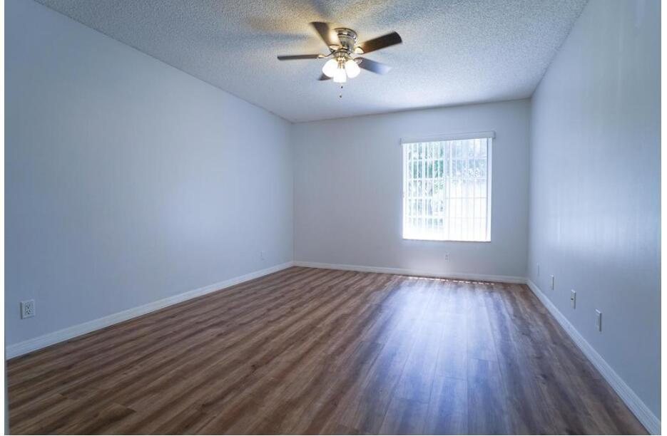 Beautiful 2 bedroom 2 full bath first floor condo with covered screen porch, washer and dryer in pet friendly, all ages community with amenities including pool, spa, exercise room, tennis courts, High speed internet, cable. Zoned for Spanish River High School, , hot-tub, clubhouse, and tennis courts, close to the turnpike, shopping, restaurants, short drive to downtown Atlantic Ave, and beach