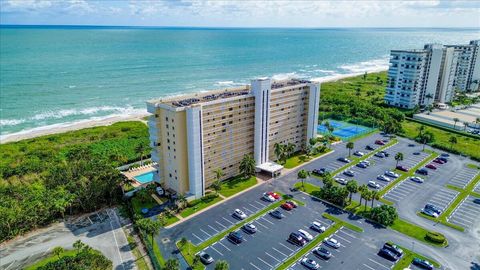 A home in Hutchinson Island