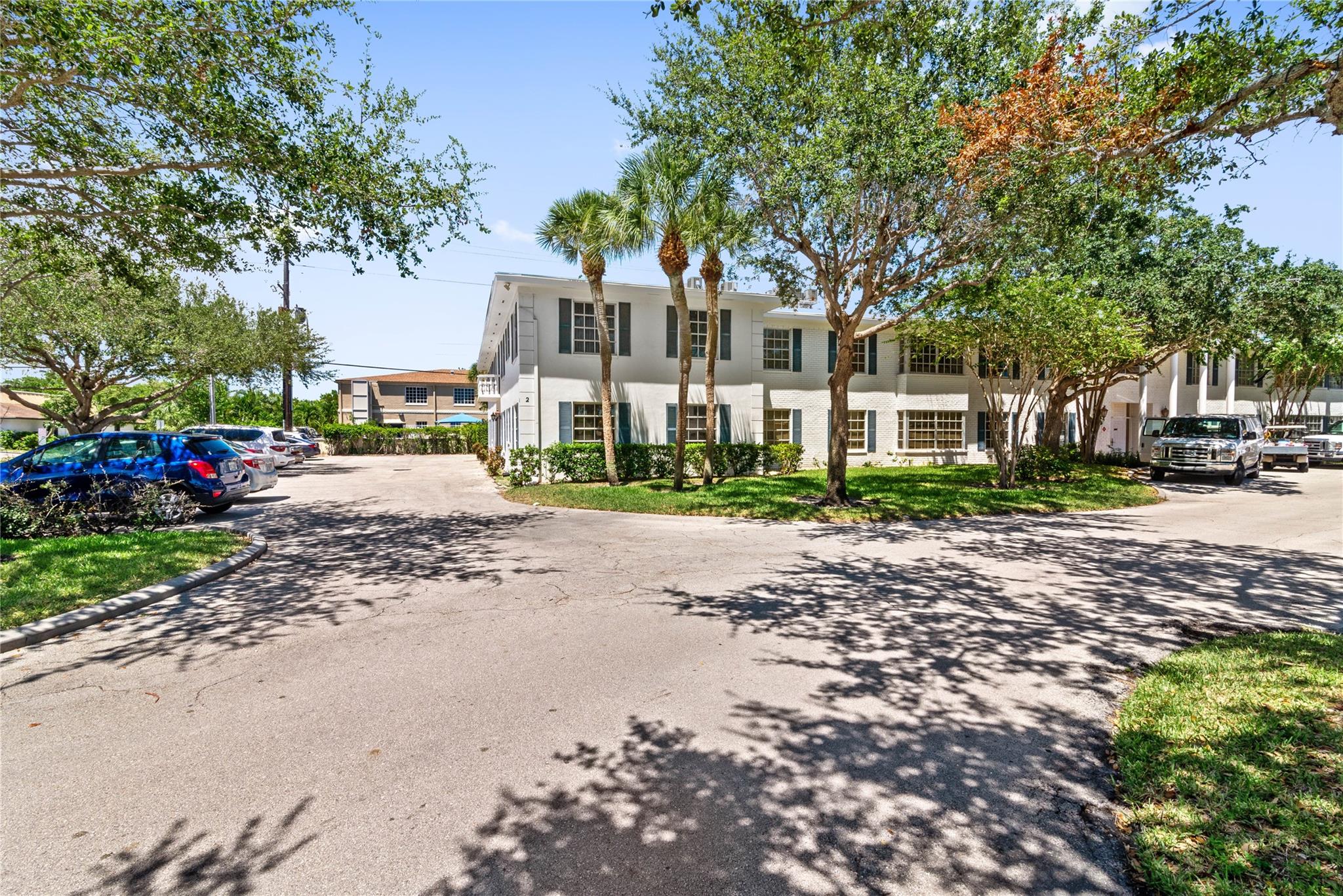 Imperial Point Colonnades - Residential Lease