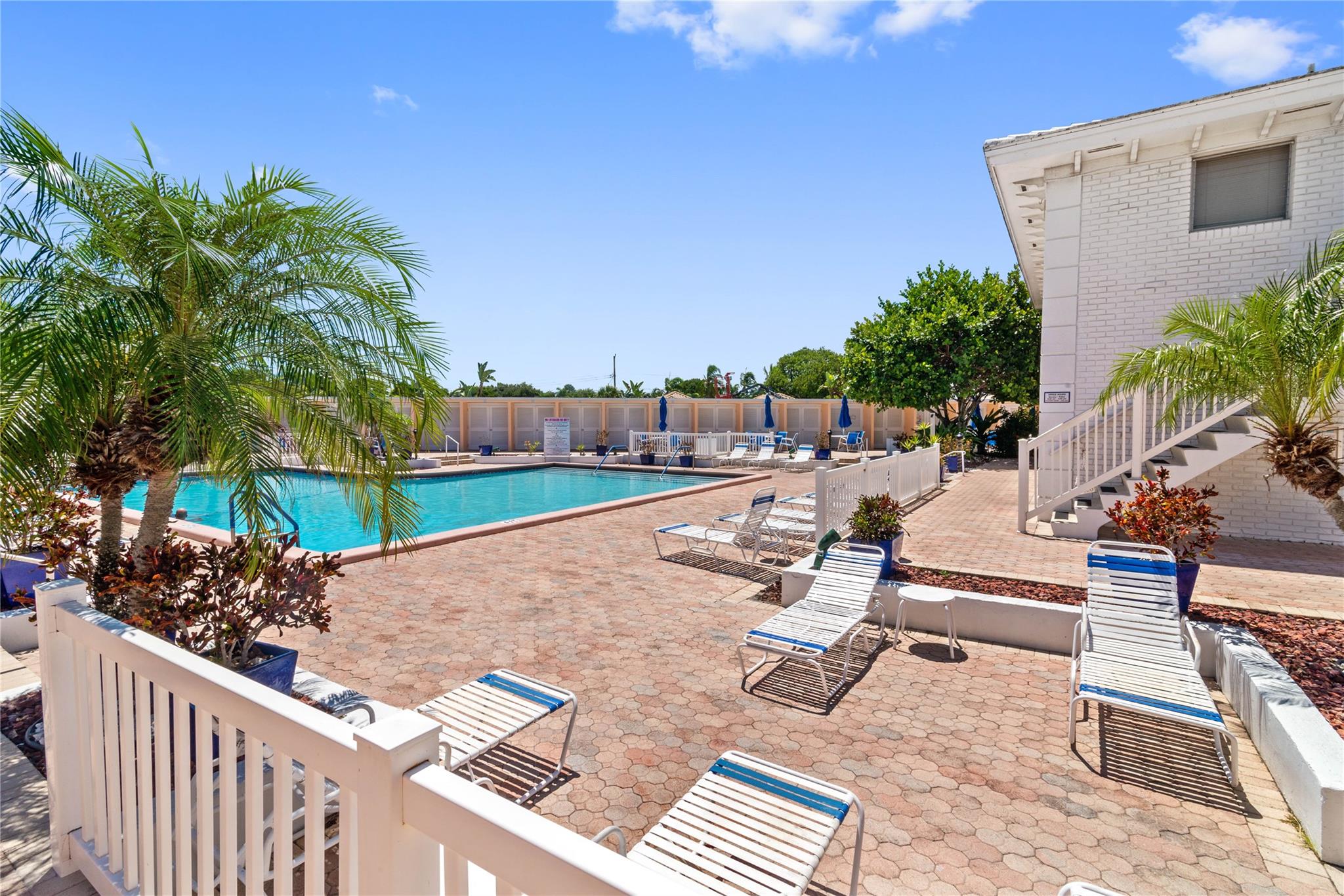 Imperial Point Colonnades - Residential Lease