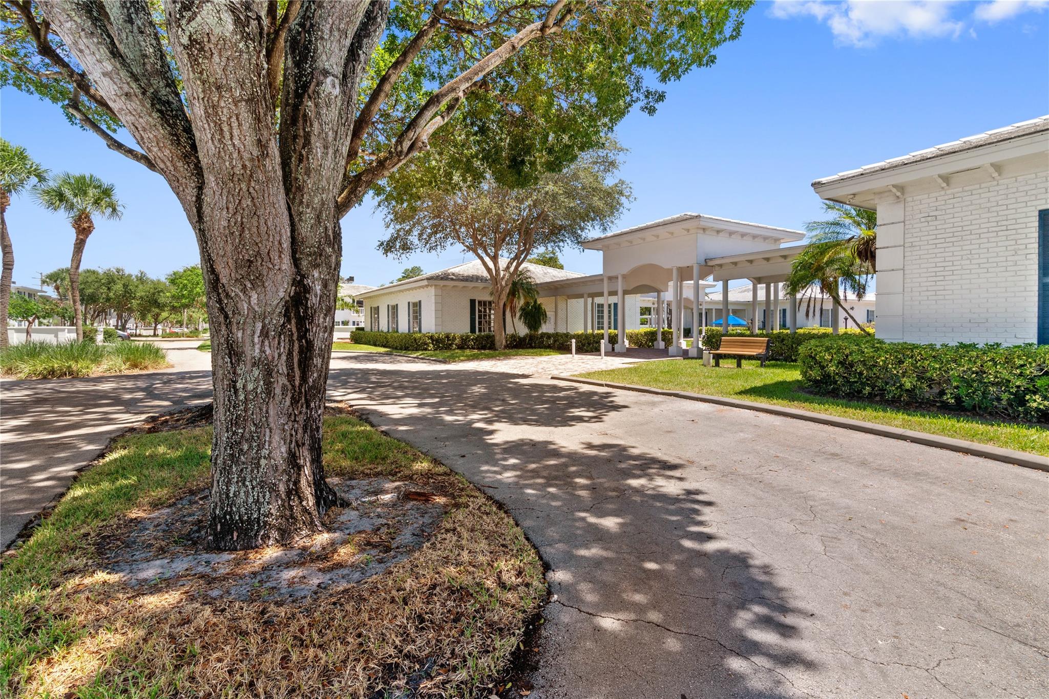 Imperial Point Colonnades - Residential Lease