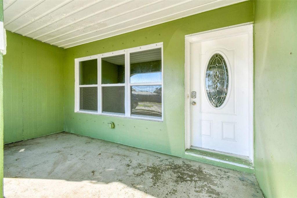 Photo of 332 NE Cullman Court, Port Saint Lucie, FL 34983 (MLS # F10549256)