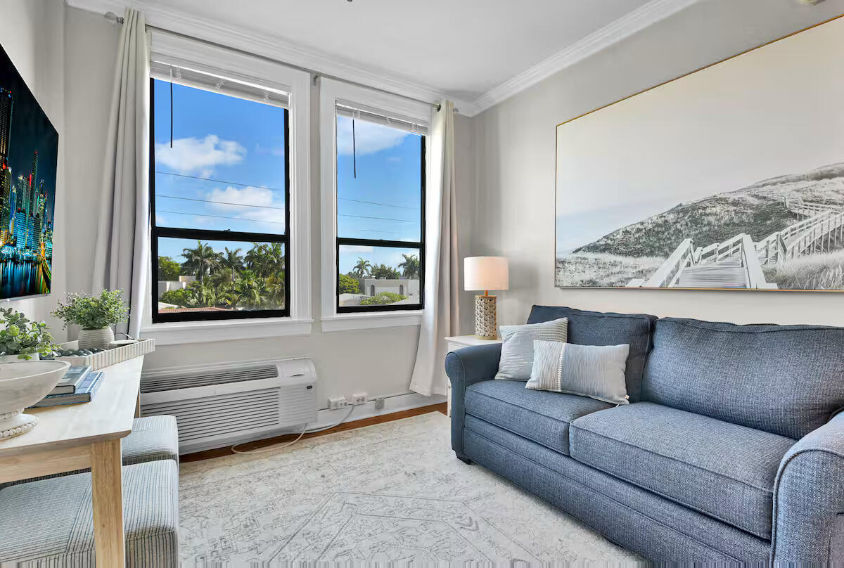 Properties | Stephanie Kaufman 235 SUNRISE Avenue 3260