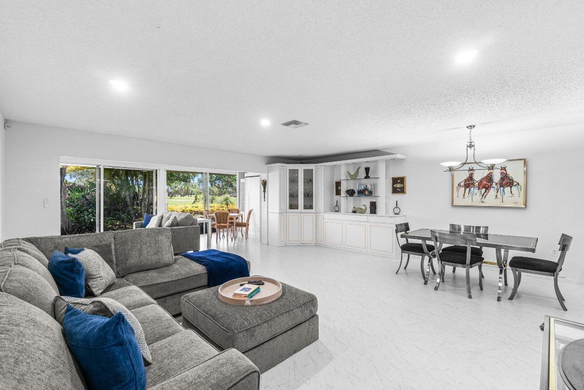 SOUTHPORT AT HUNTERS RUN CONDO - Residential Lease