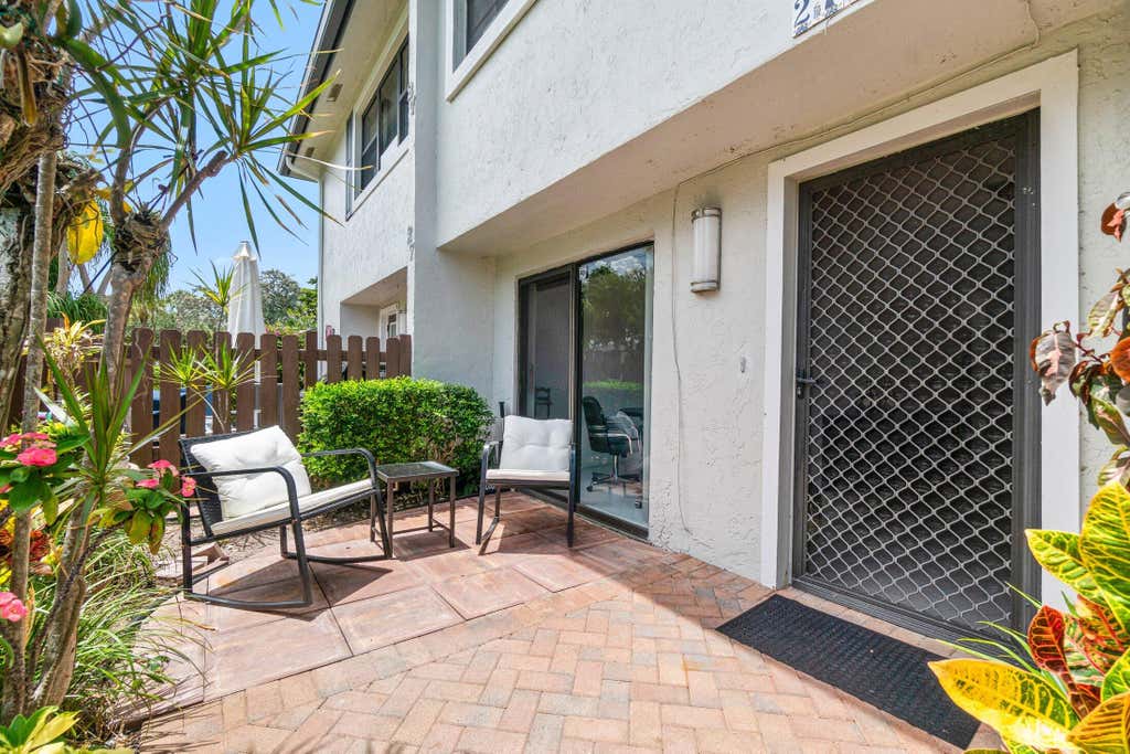 Photo of 27 Southport Lane #C, Boynton Beach, FL 33436 (MLS # R11152334)