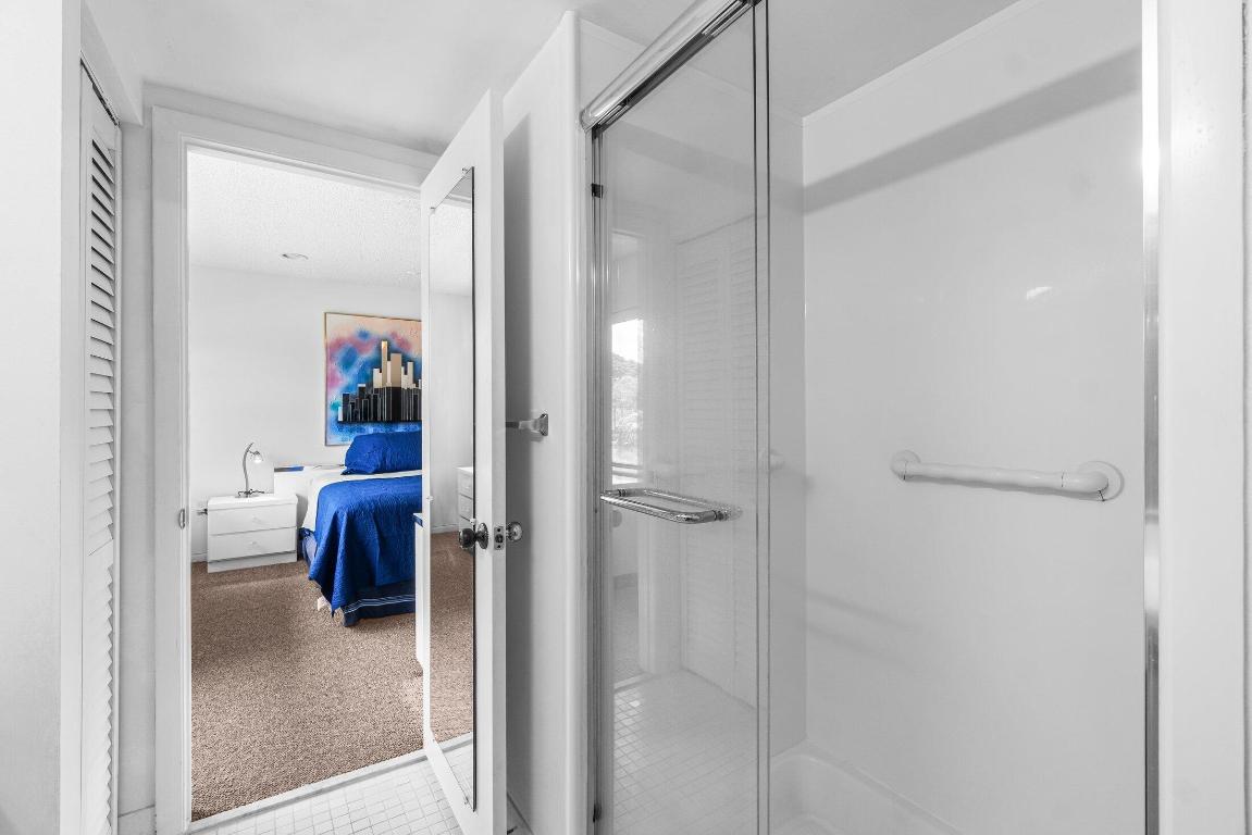 SOUTHPORT AT HUNTERS RUN CONDO - Residential Lease