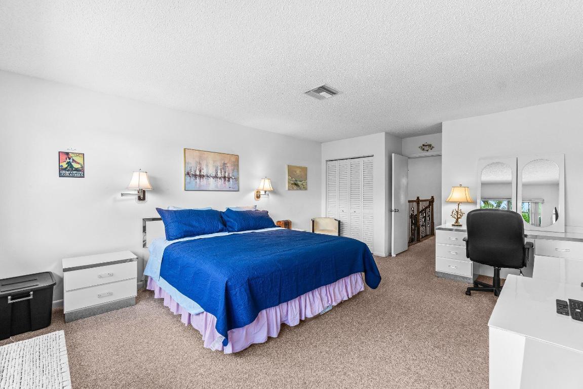 SOUTHPORT AT HUNTERS RUN CONDO - Residential Lease