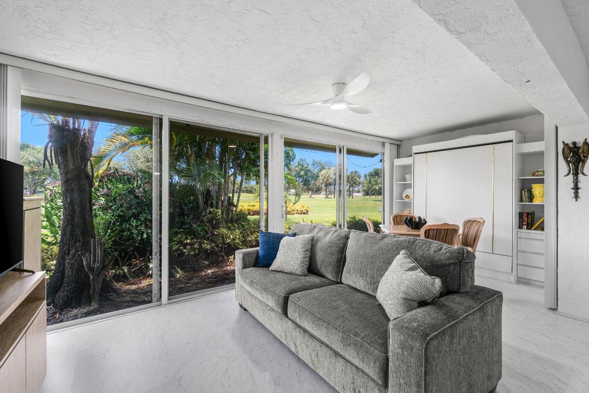 SOUTHPORT AT HUNTERS RUN CONDO - Residential Lease