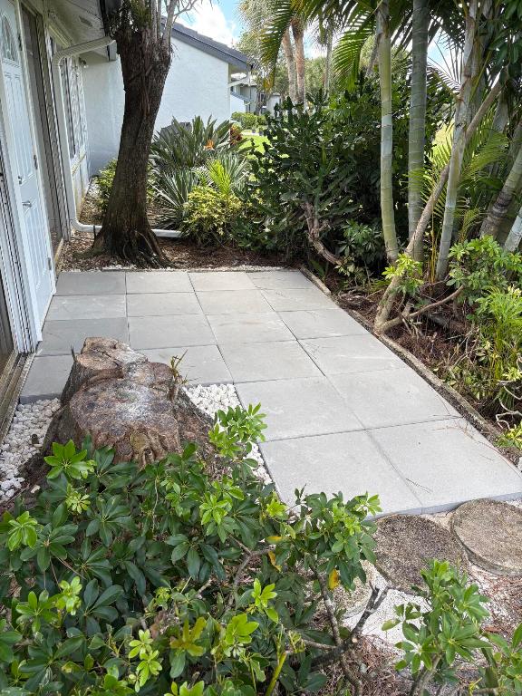 SOUTHPORT AT HUNTERS RUN CONDO - Residential Lease