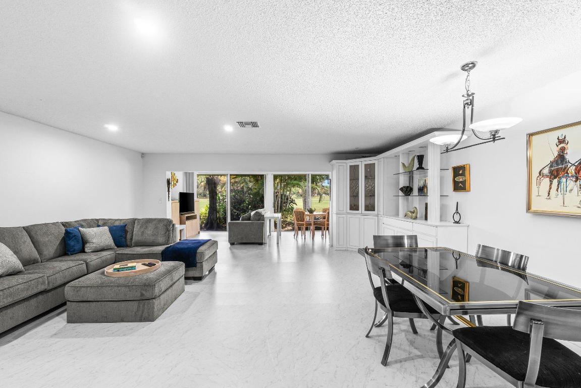 SOUTHPORT AT HUNTERS RUN CONDO - Residential Lease