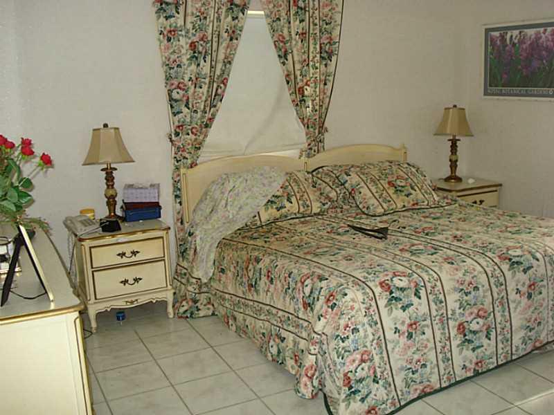 LAUDERDALE WEST 2 SEC - Residential