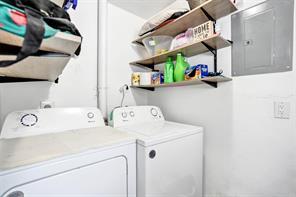 MANOR SQUARE - Residential Lease