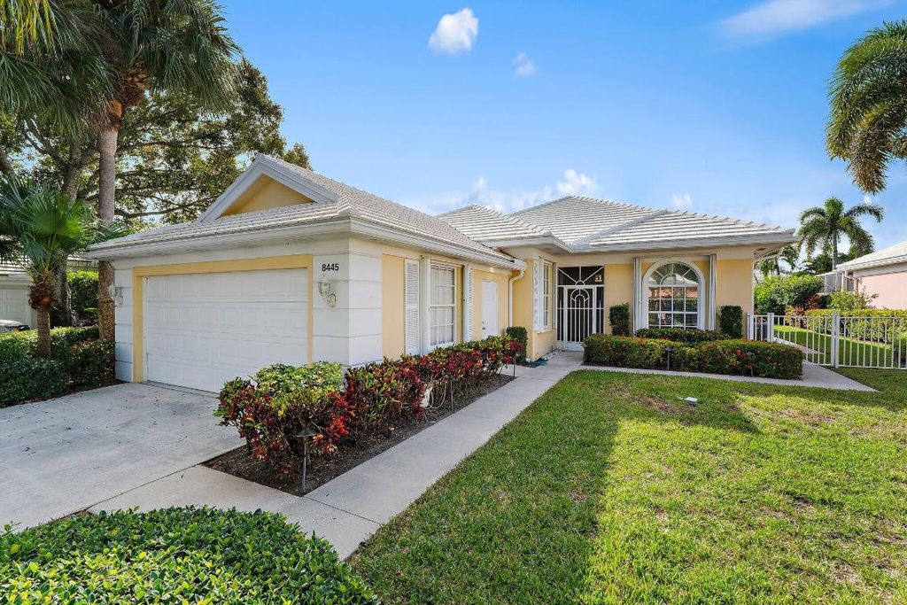 Photo of 8445 E Garden Oaks Circle, Palm Beach Gardens, FL 33410 (MLS # R11146932)