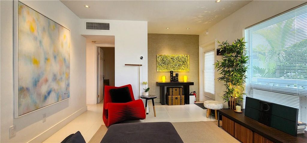 Photo of 1125 NW 30th Ct #11, Wilton Manors, FL 33311 (MLS # F10381847)
