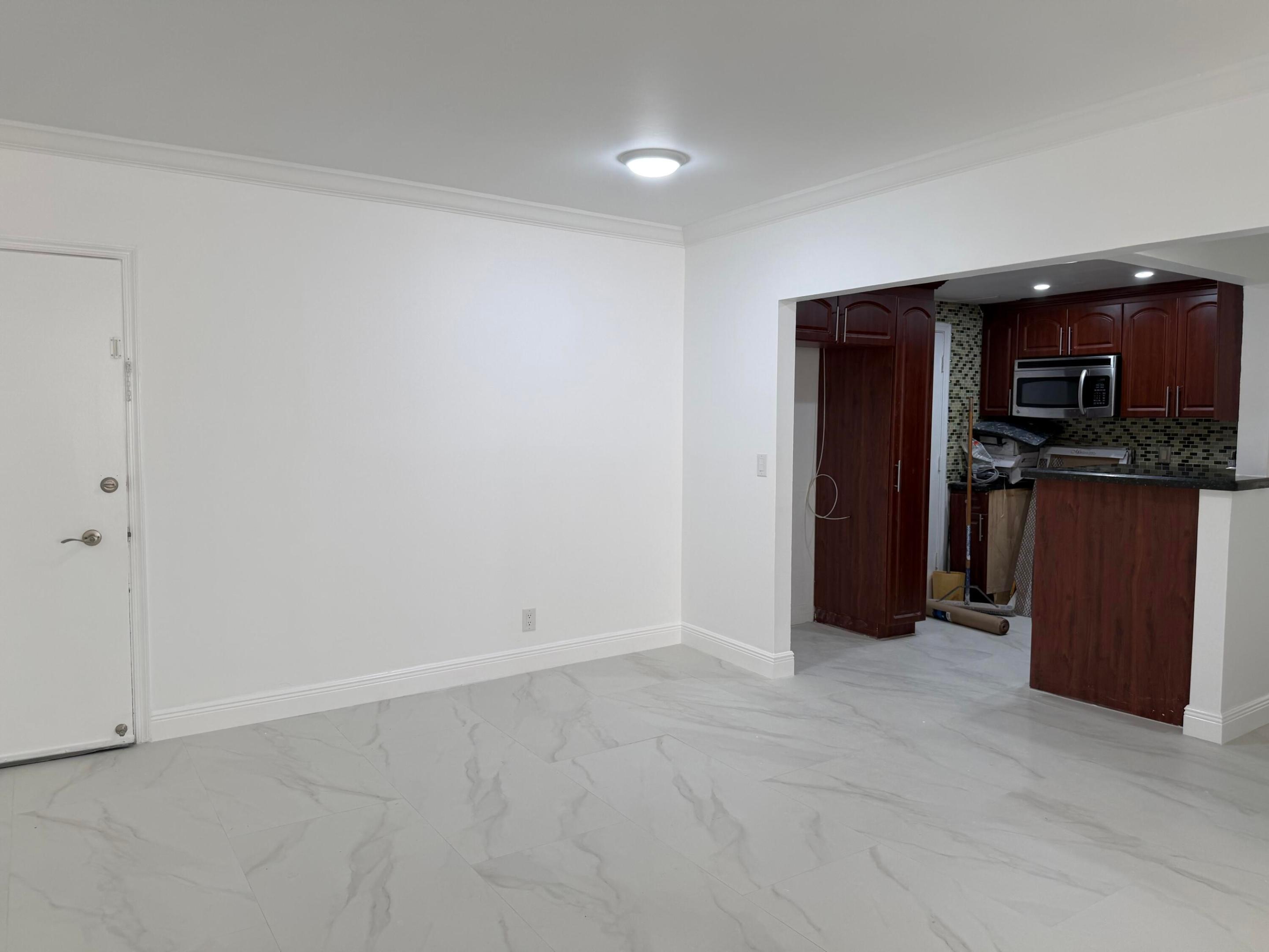 2161 NE 68 Street NE Unit 303