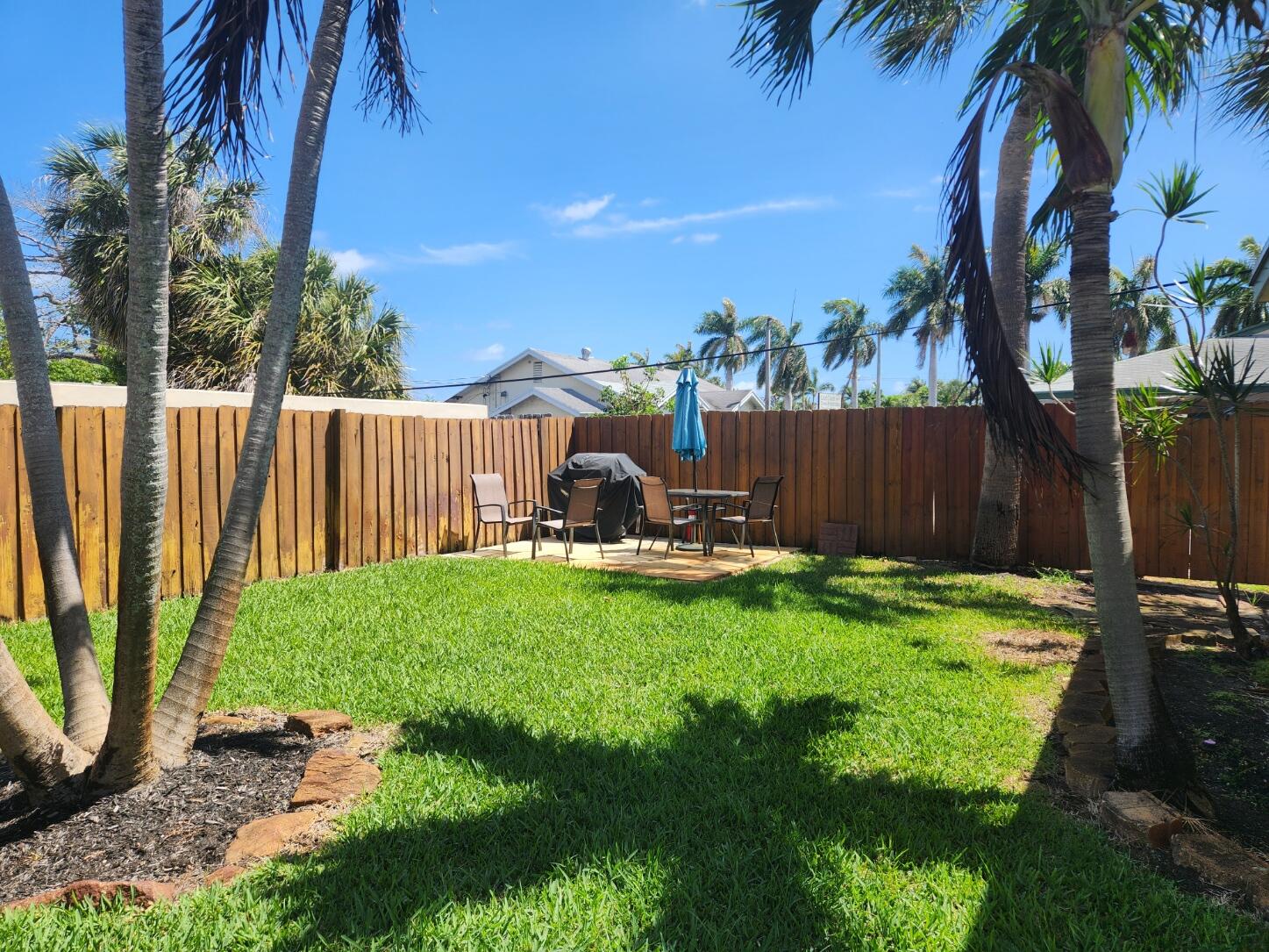 PARKER ESTATES - Residential Lease