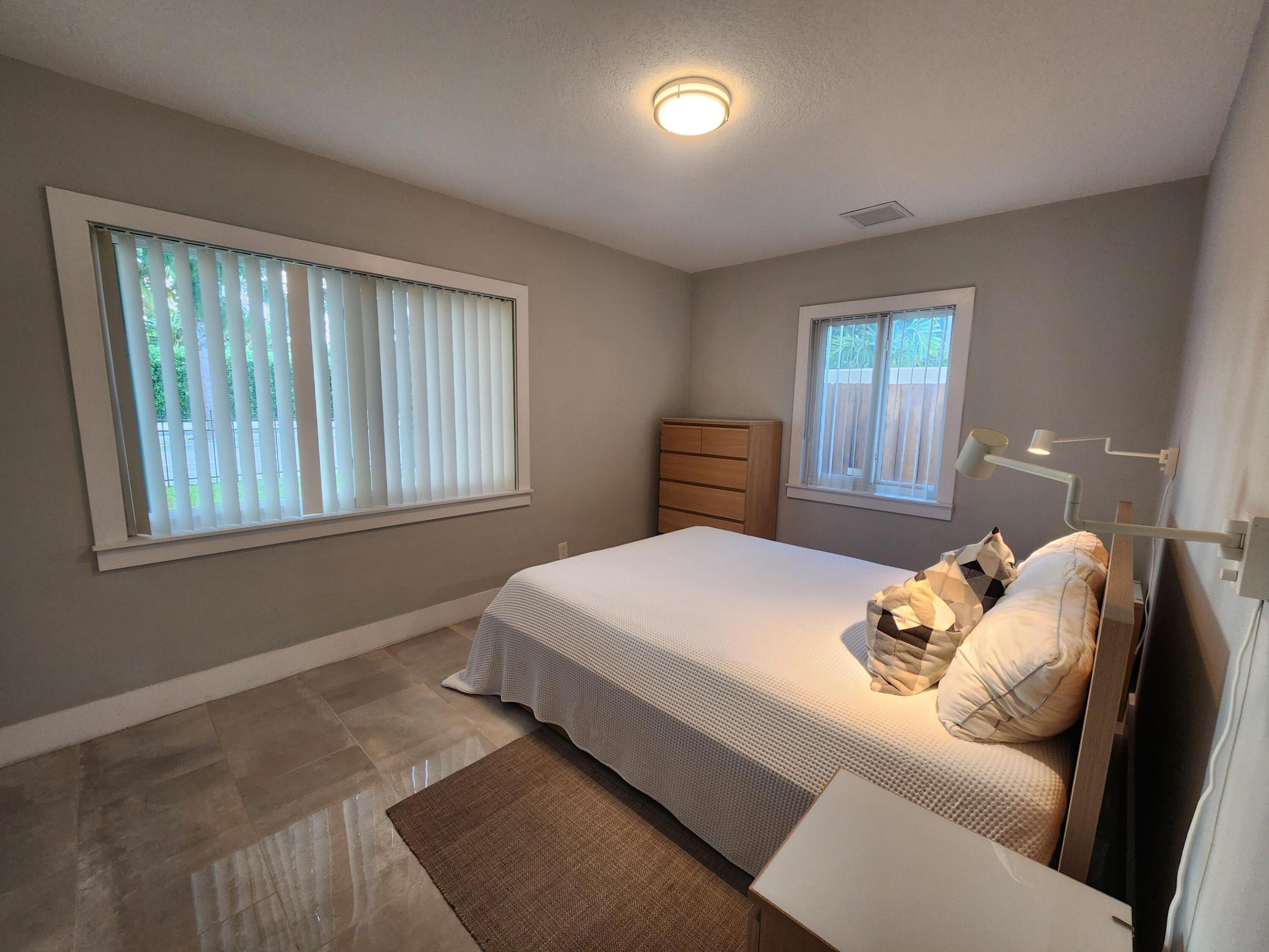 PARKER ESTATES - Residential Lease