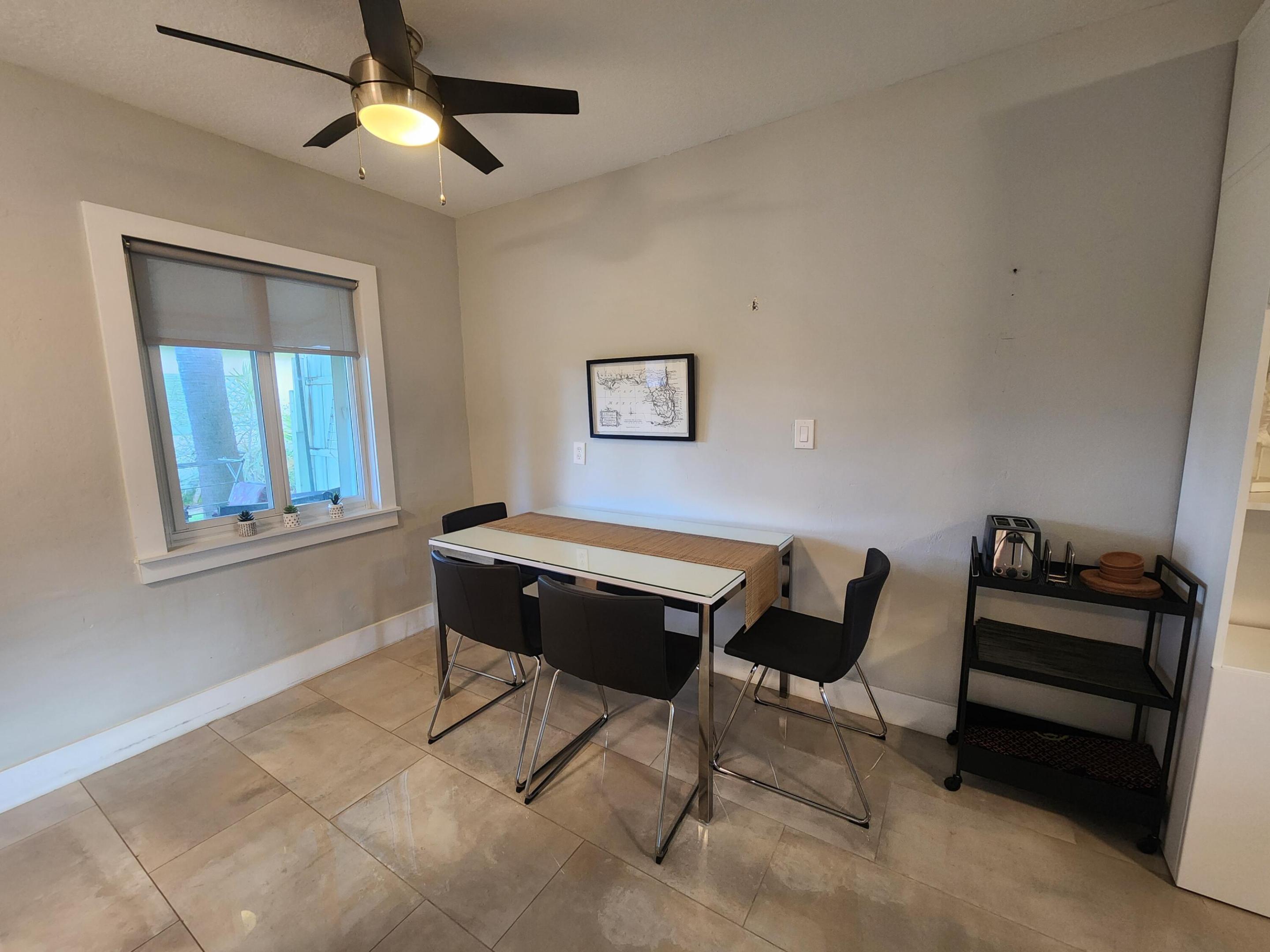 PARKER ESTATES - Residential Lease