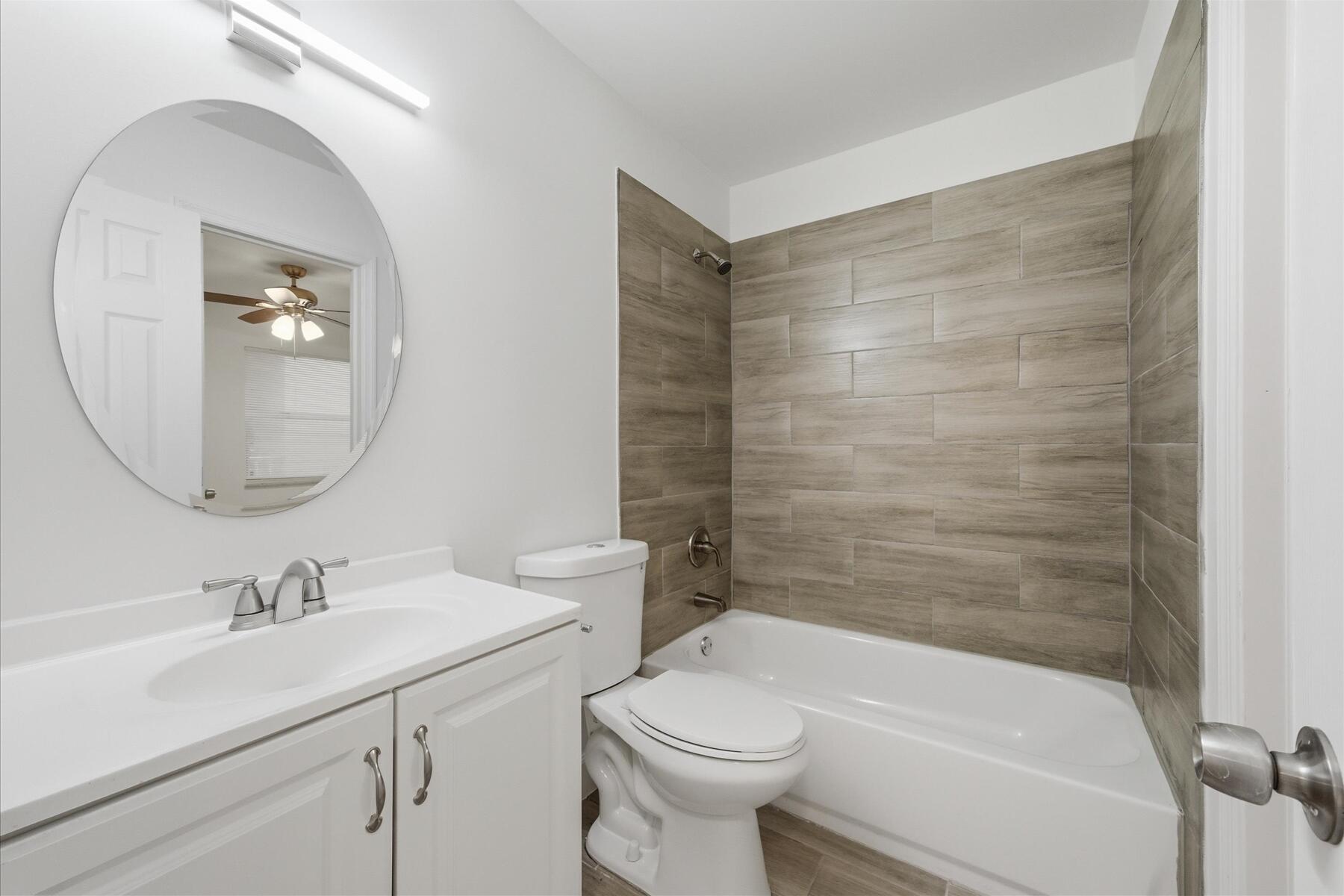 GROVE ISLE EAST CONDOMINIUM - Residential