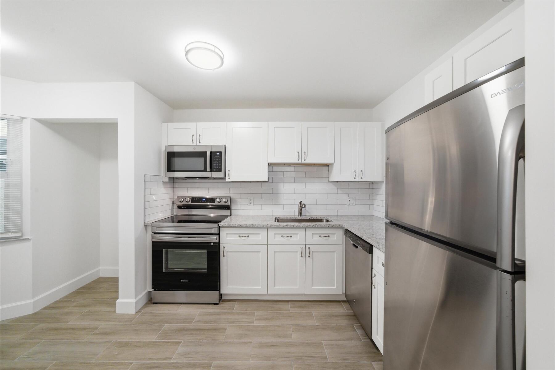 GROVE ISLE EAST CONDOMINIUM - Residential