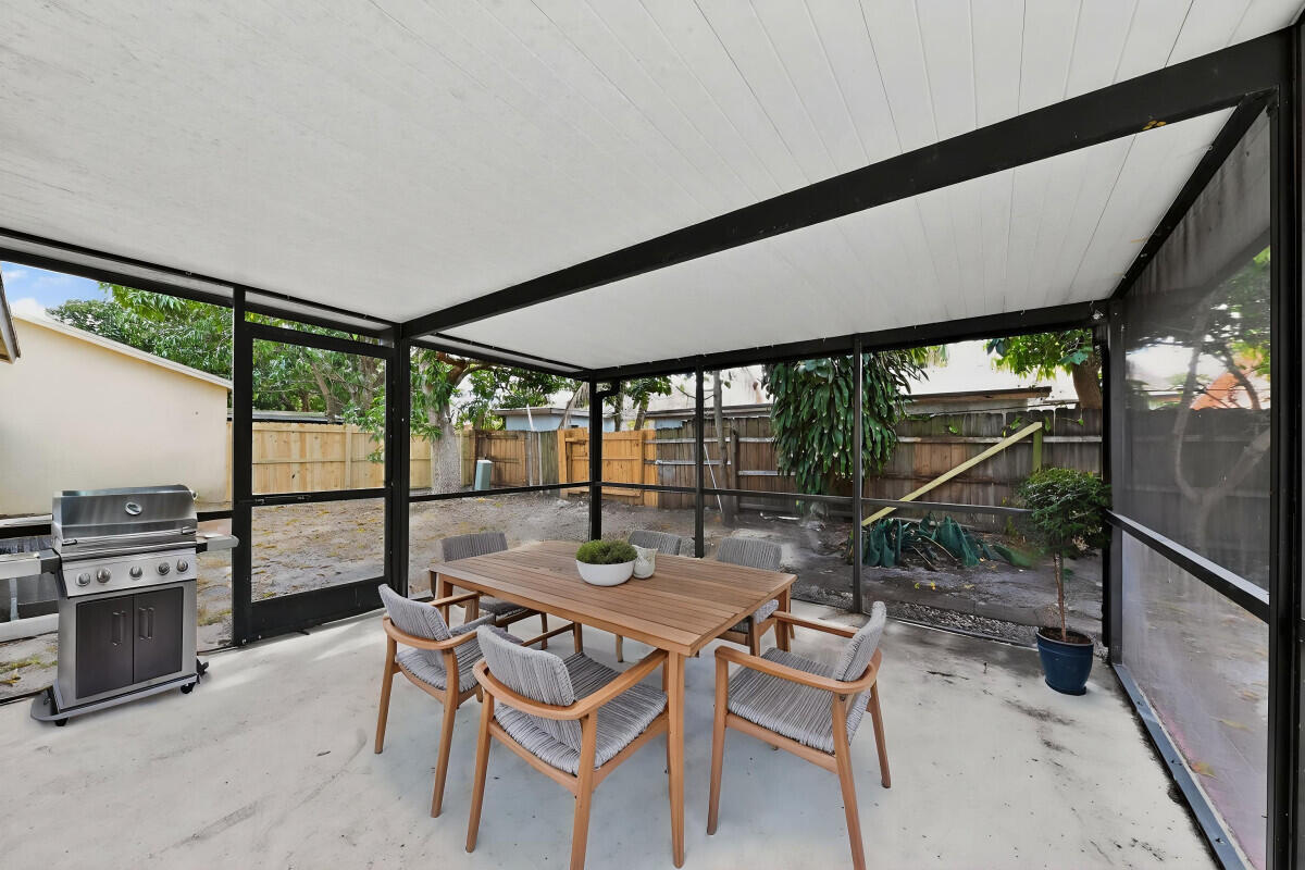 HOMES OF LEES CROSSING 4 - Residential