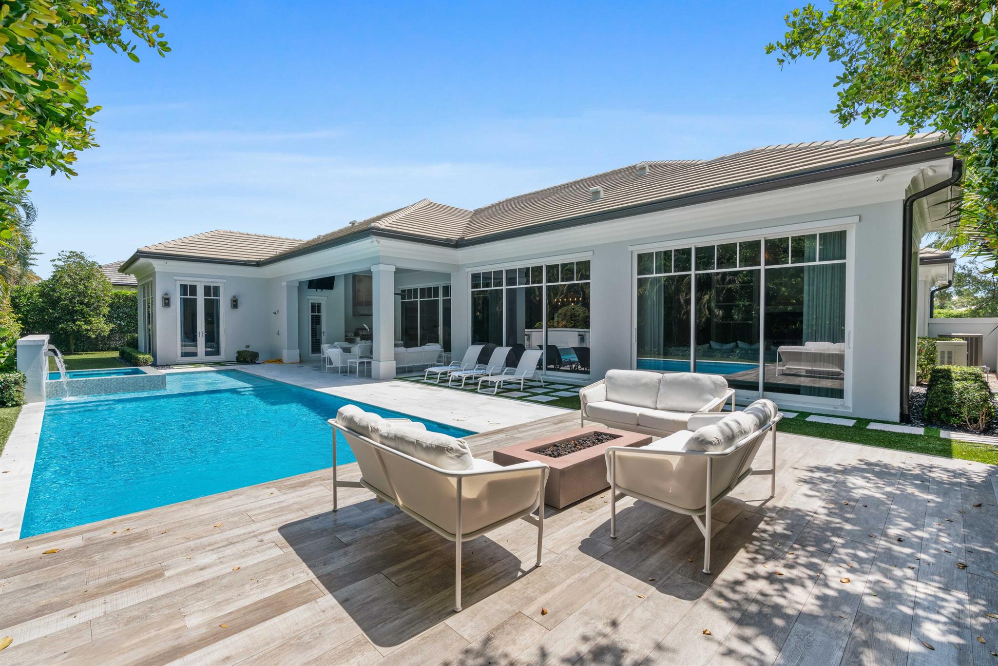 Admirals Cove - Residential