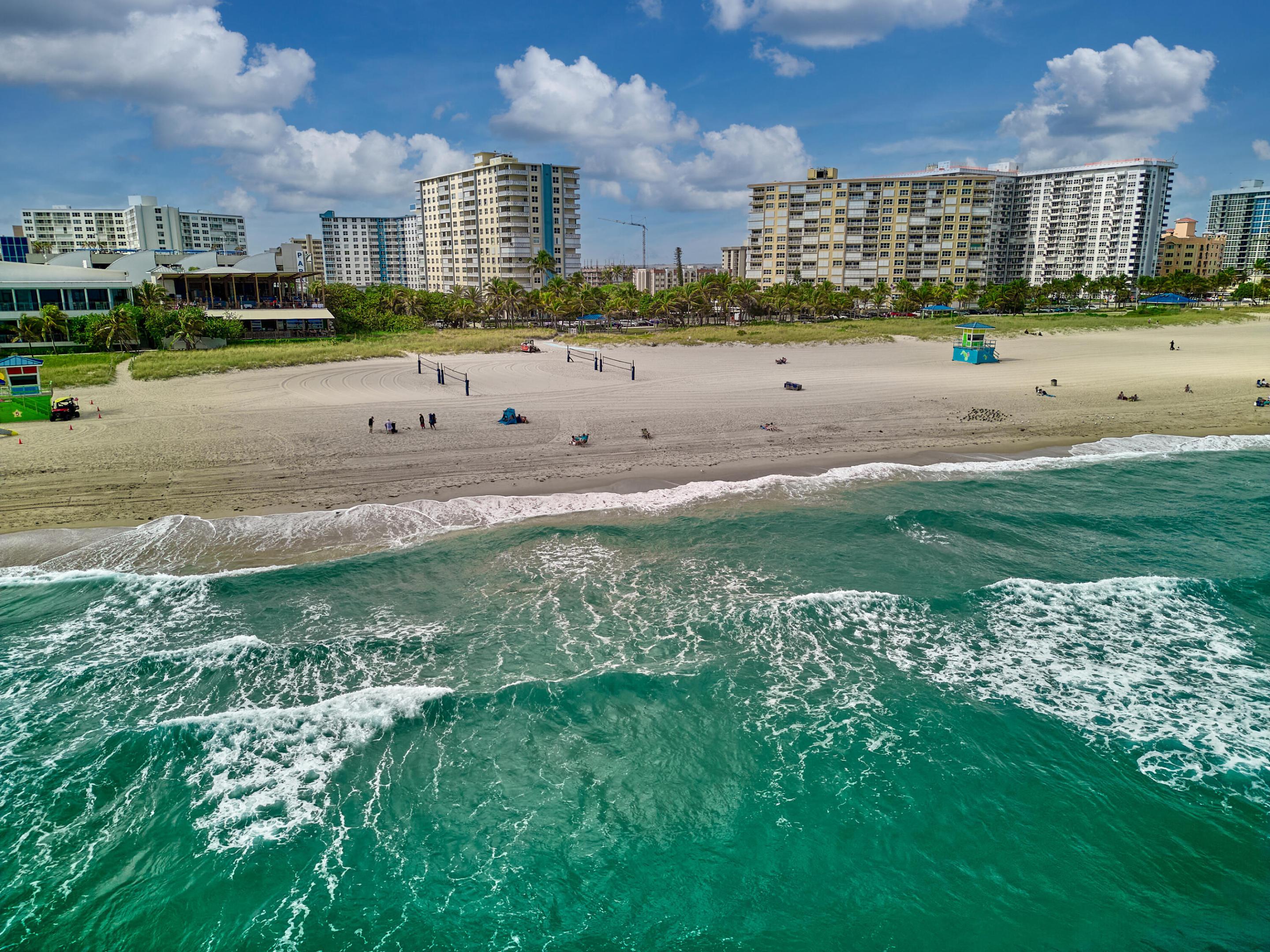 JAMAICA HOUSE CONDOMINIUM - Residential