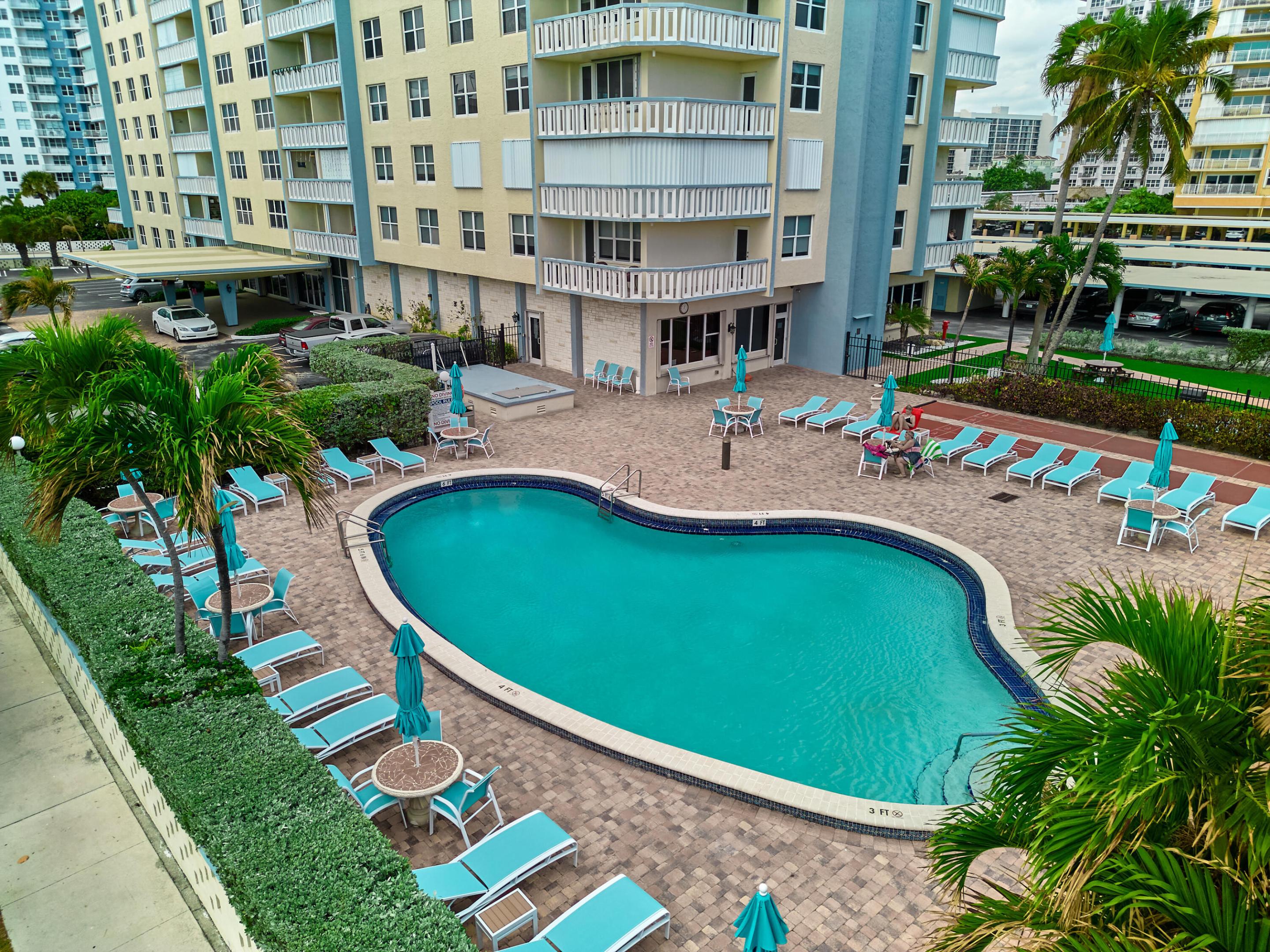 JAMAICA HOUSE CONDOMINIUM - Residential