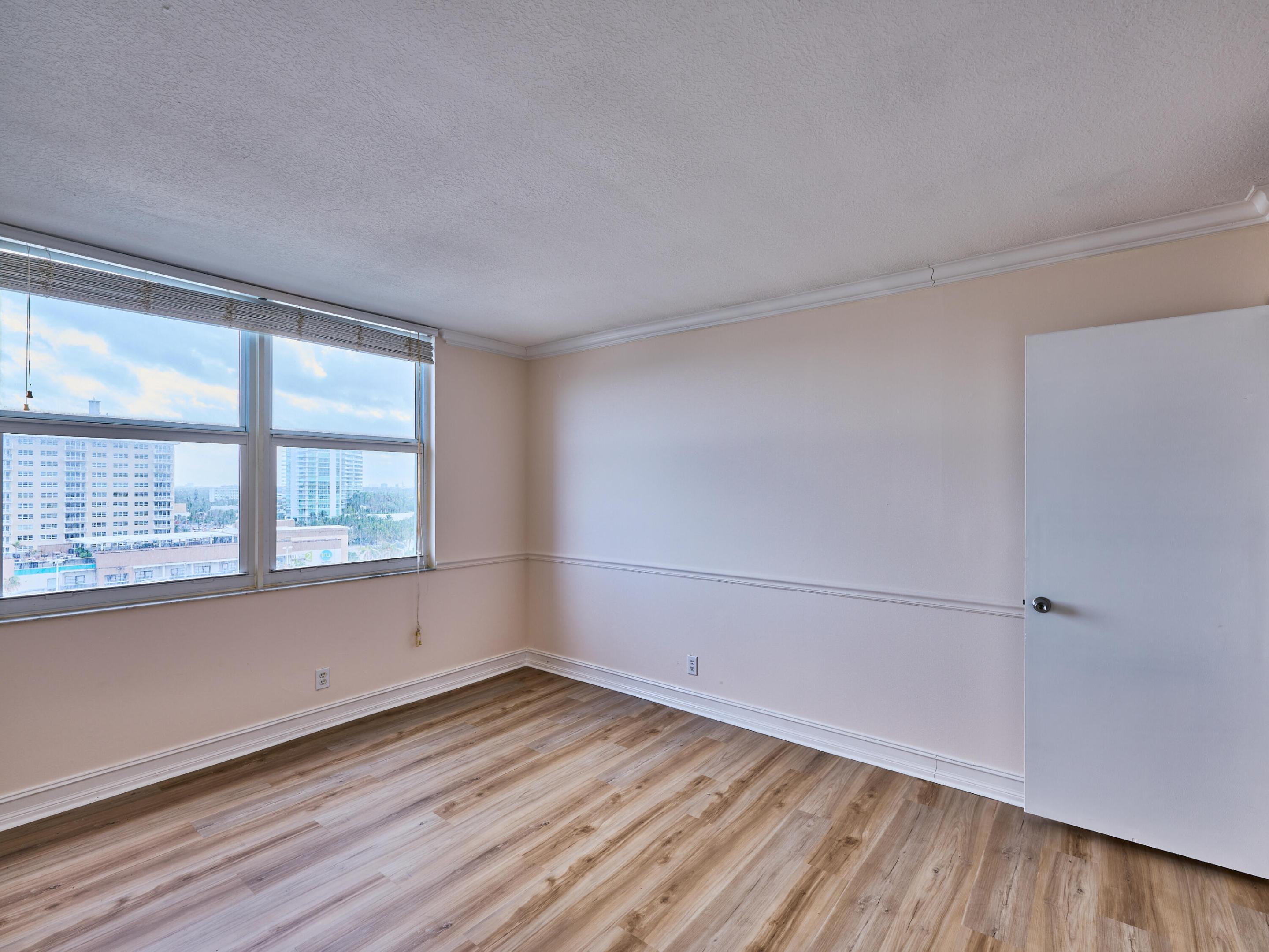 JAMAICA HOUSE CONDOMINIUM - Residential